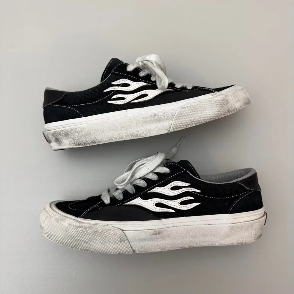 STRAYE Logan black flame sneakers with white flame graphic 9.5 men 11 women's